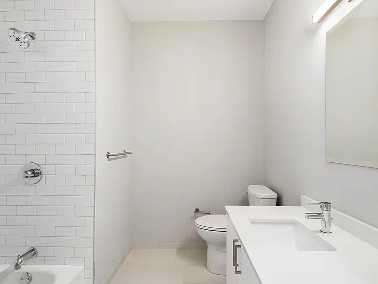 3915 Ridge Ave #201 — Photo 9