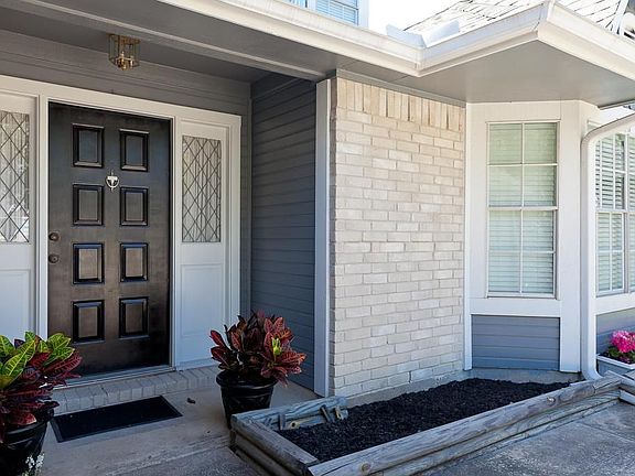Welcoming front porch.