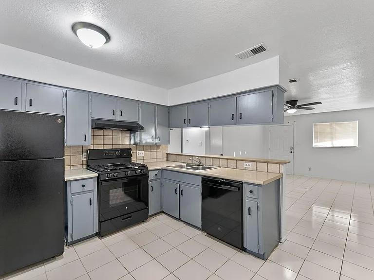 11103 Renel Dr #B — Photo 1