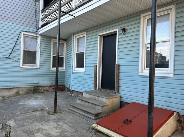 232 S Pershing Ave FLOOR 1