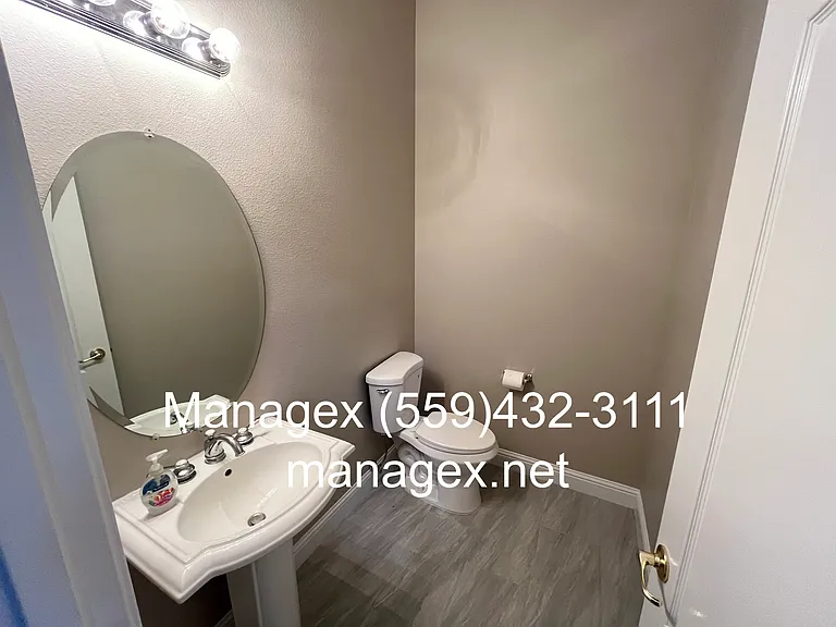 2175 Lester Ave — Photo 18