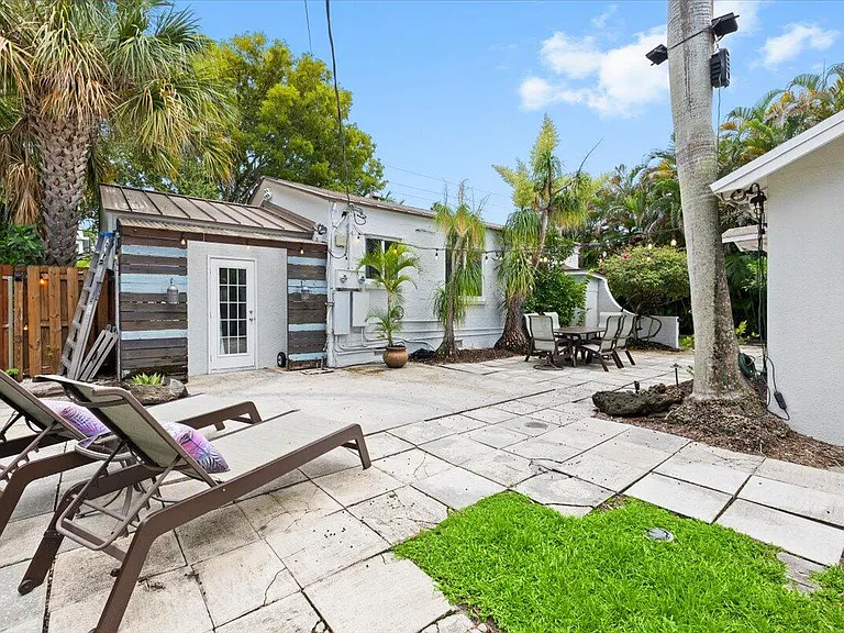 305 NE 14th Ave — Photo 33