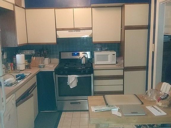 Eat in kitchen