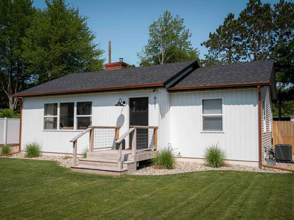 911 S Division St, Whitehall, MI 49461