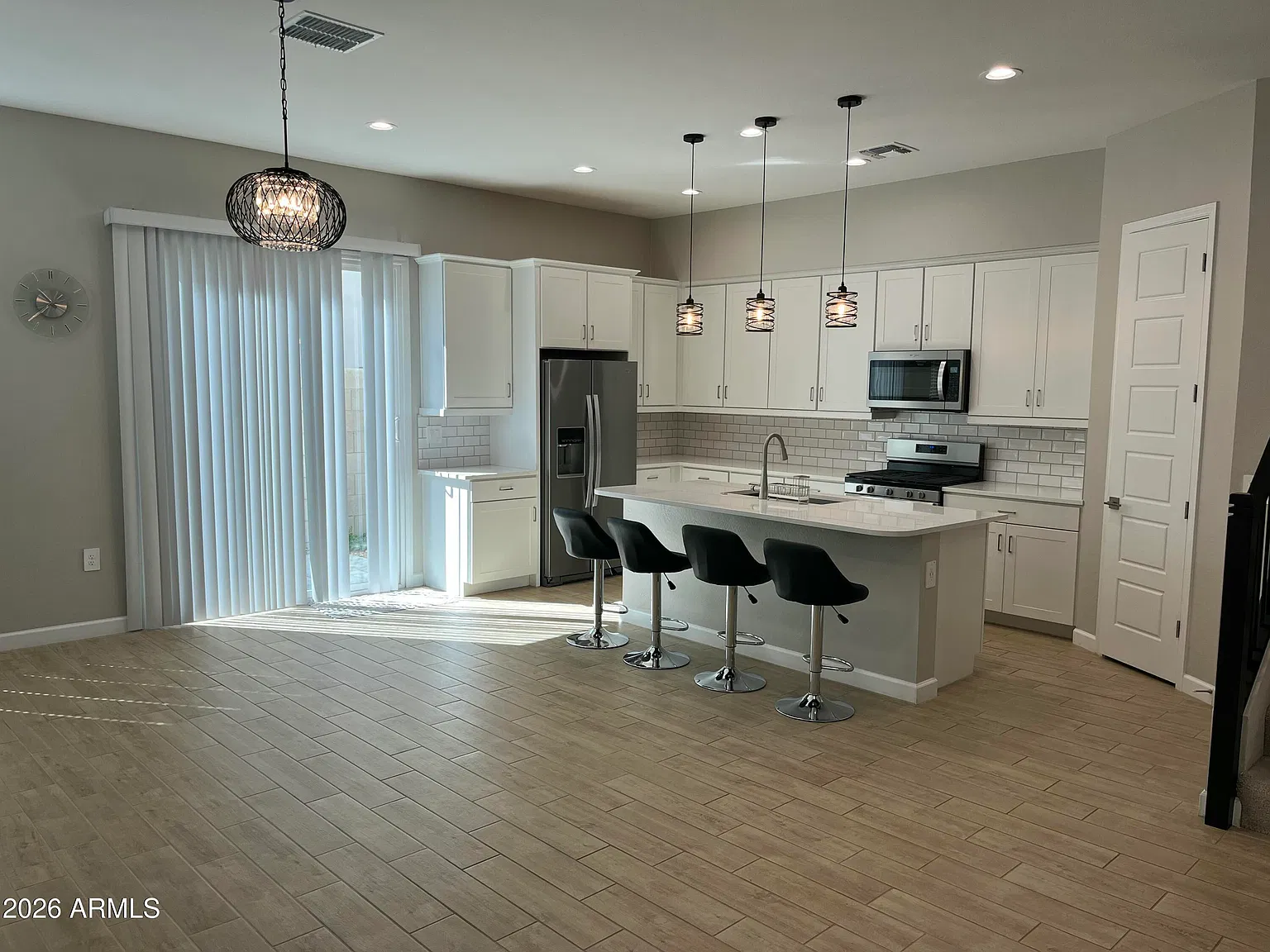 4 bed, 2.5 bath, 2316 sqft, $3,450 — Photo 3