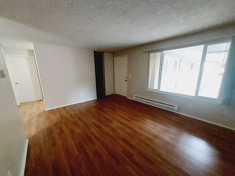 1122 Neil St NE — Photo 46