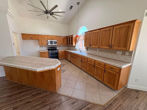 3rd image of 2526 S Jensen Street