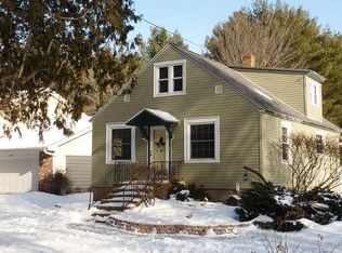 2418 Lincoln St, Marinette, WI 54143