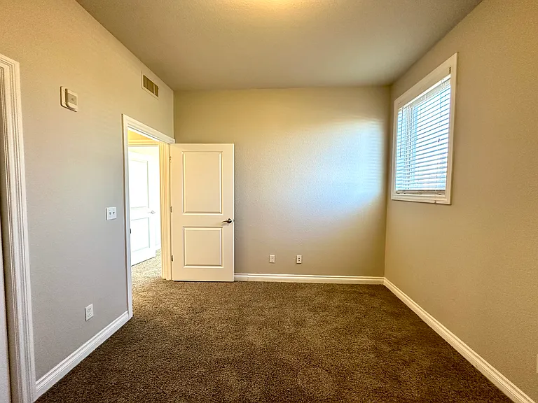 1284 N Downing St #504 — Photo 17
