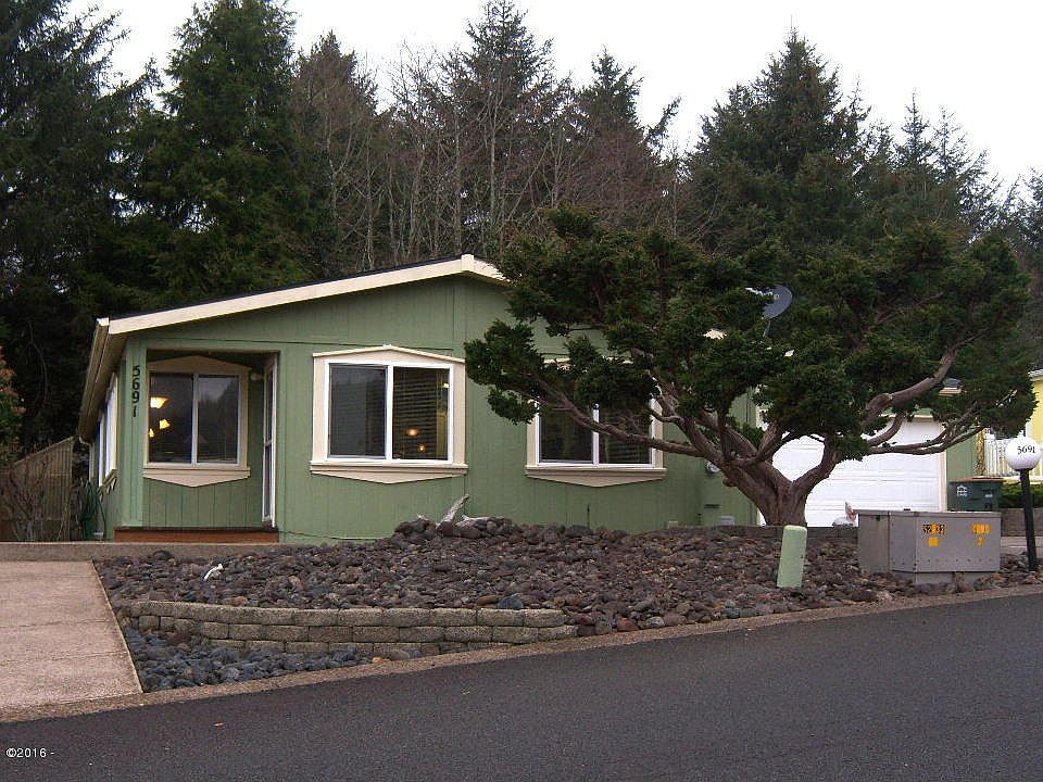 1st image of 520 NE 58th St