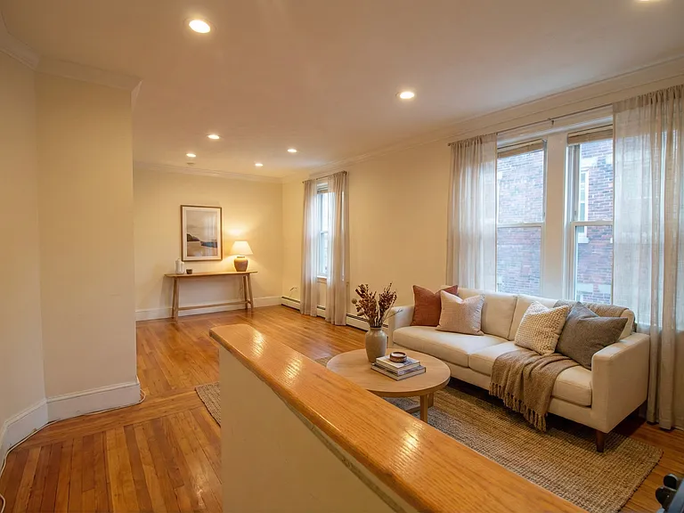80 Thatcher St #201 — Photo 4