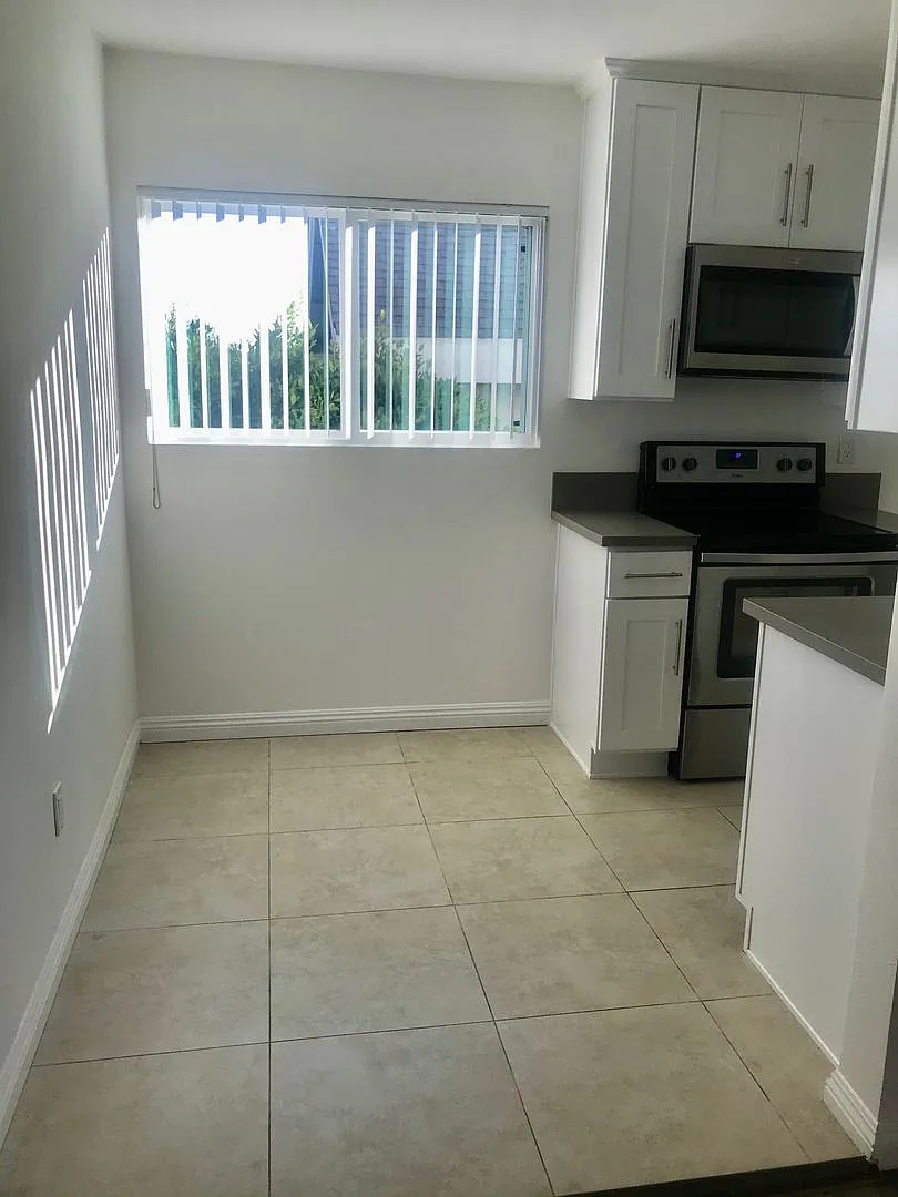Villa Capistrano Apartments — Photo 4