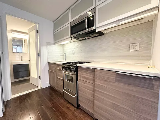 Rented by Brighton Management | media 12