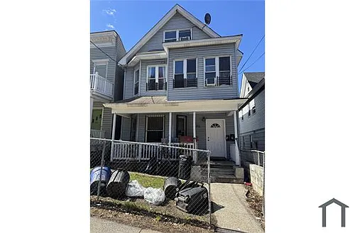 212 Westervelt Ave #1 Photo 1