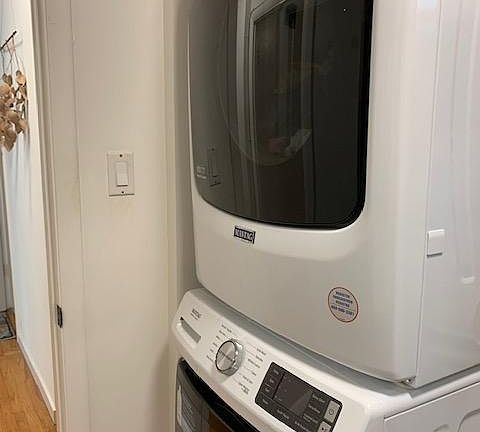 2nd image of 3000 Laguna St #105