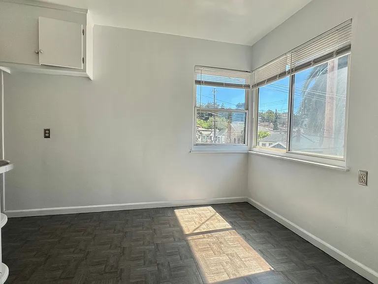 4350 Fleming Ave — Photo 14