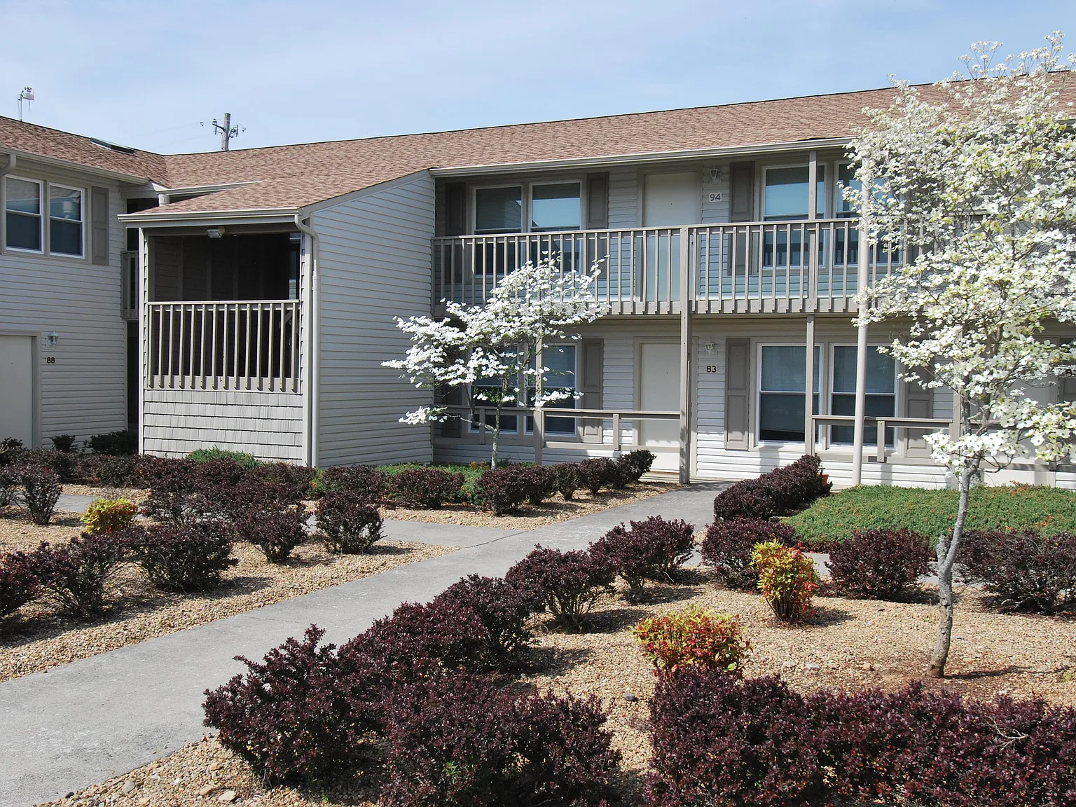 Evergreen Terrace Apartments — Photo 3