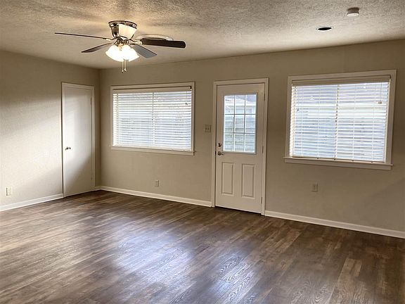 5th image of 154 Berkshire Ln