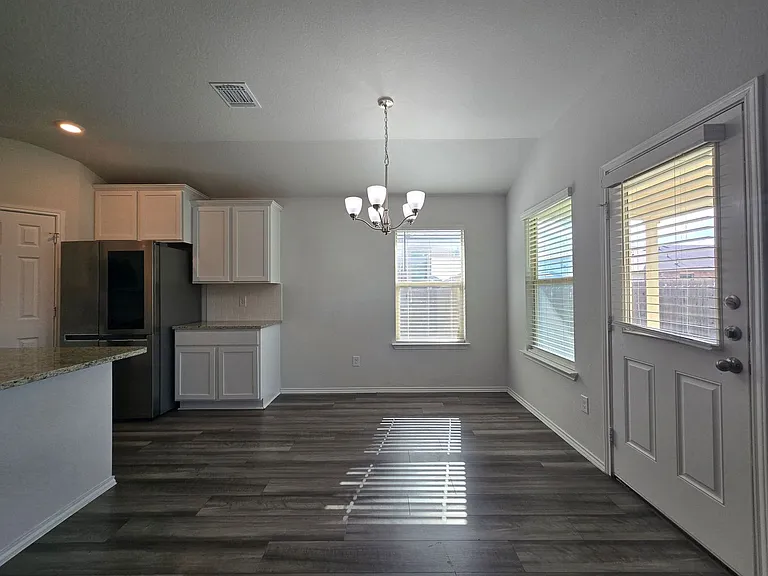 306 Tapaderos Path — Photo 7