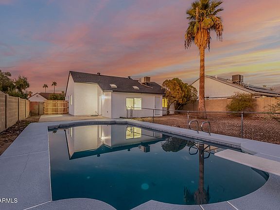 2nd image of 1013 E ORAIBI Drive
