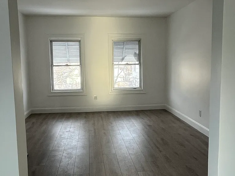 10 Holly Ave #1 — Photo 23