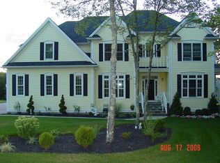 21 Murphys Way, Uxbridge, MA 01569