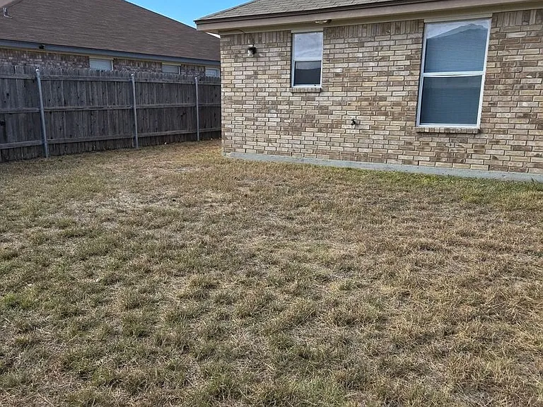 506 Primrose Dr — Photo 12