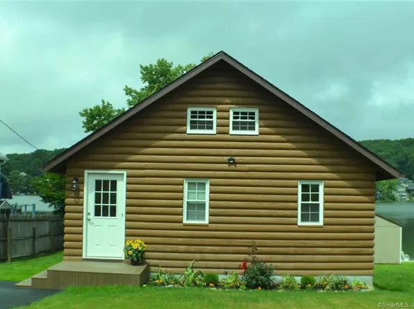 372 Lake Plymouth Boulevard, Plymouth, CT 06782