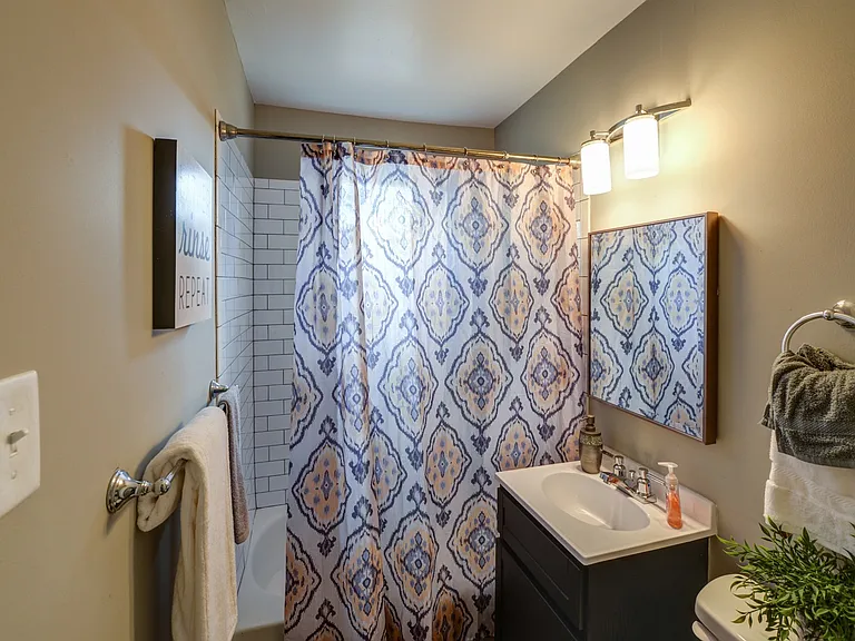 1837 Grayland Ave #B — Photo 4