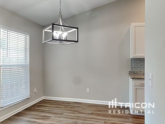 5th image of 3676 Mandarin Woods Dr N