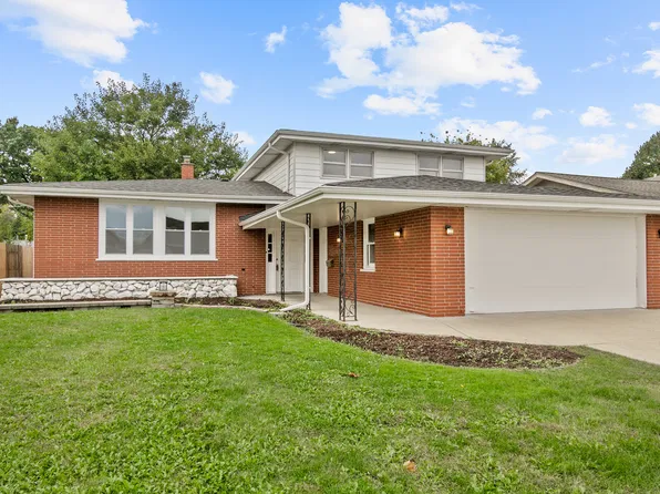 9128 S Komensky Ave, Oak Lawn, IL 60453