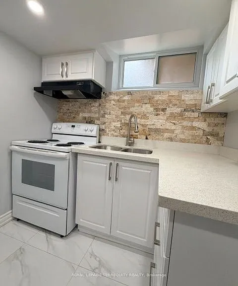 869 Marinet Cres #BASEMENT — Photo 10