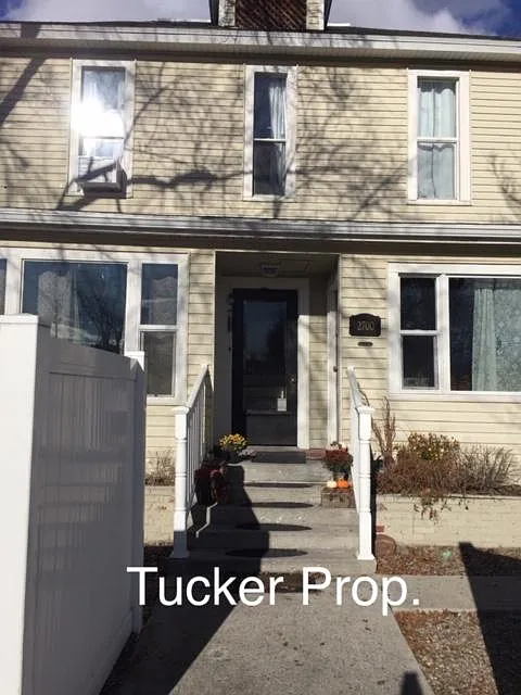 2700 W Jefferson St #1