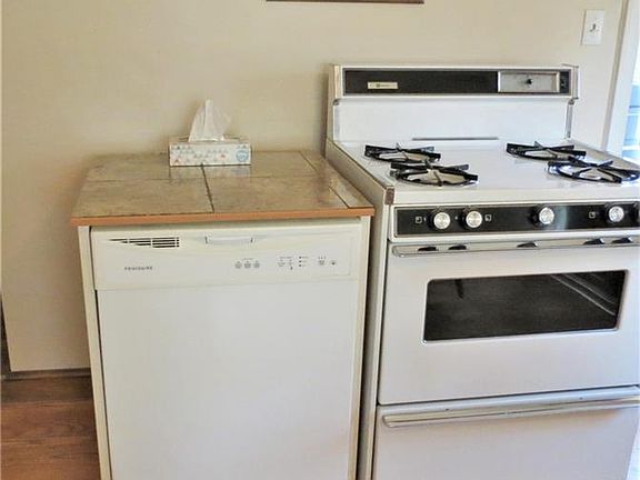 5th image of 734 Willard Ave SE
