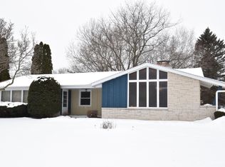 6923 N 98th St, Milwaukee, WI 53224