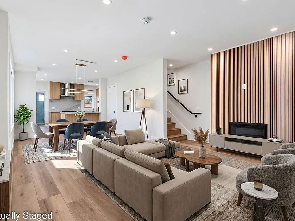 151-153 N Clark Dr
