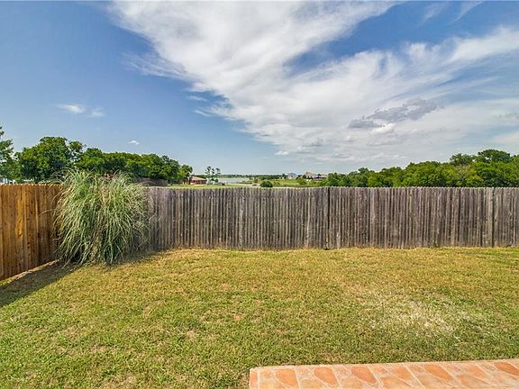 2nd image of 621 Alcove Dr