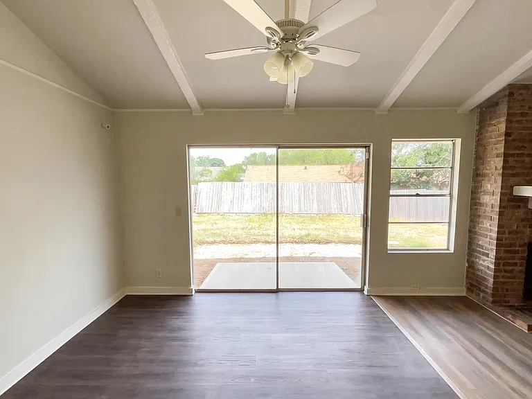 1158 S Ellison Dr — Photo 4
