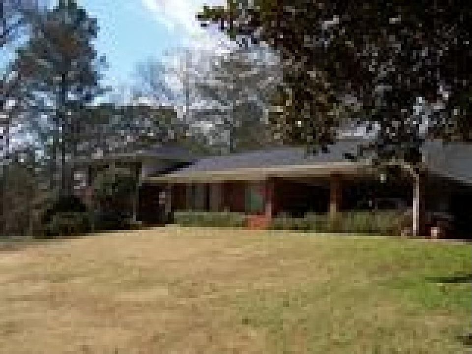 2nd image of 555 Riverview Rd