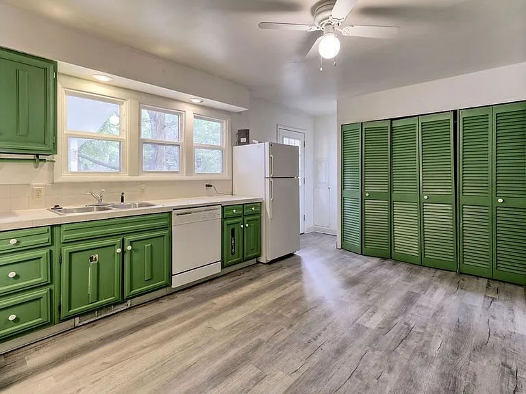 1521 Crestmore Pl — Photo 10