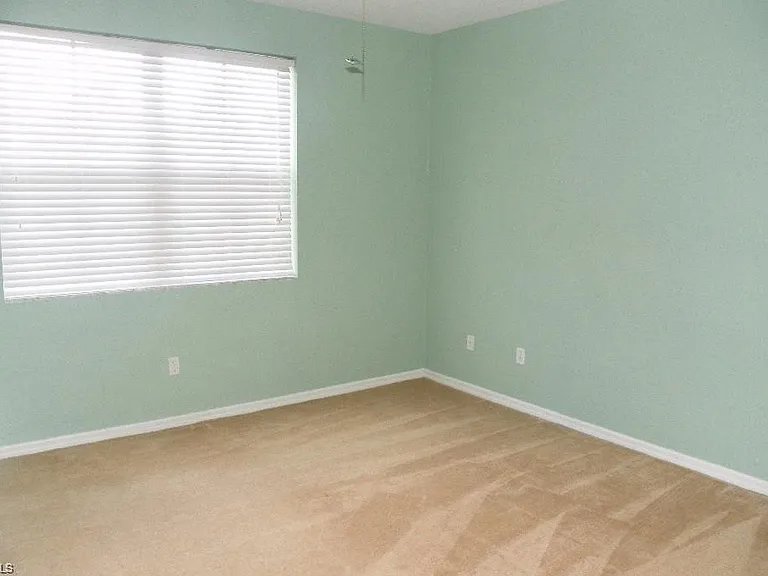 1400 Mariposa Cir #104 — Photo 6
