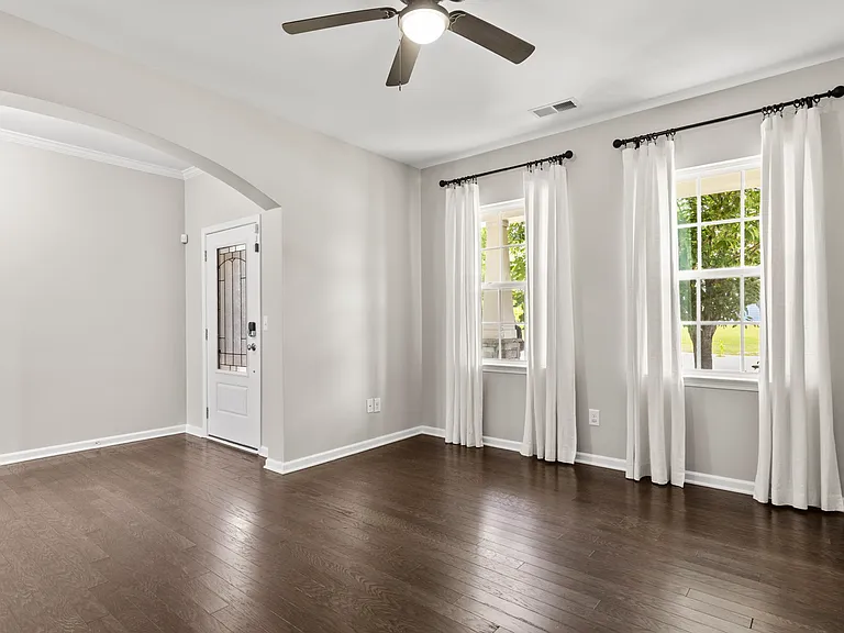5009 Glenellen Way — Photo 4