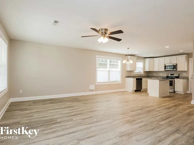 80 Alpha Ct — Photo 3