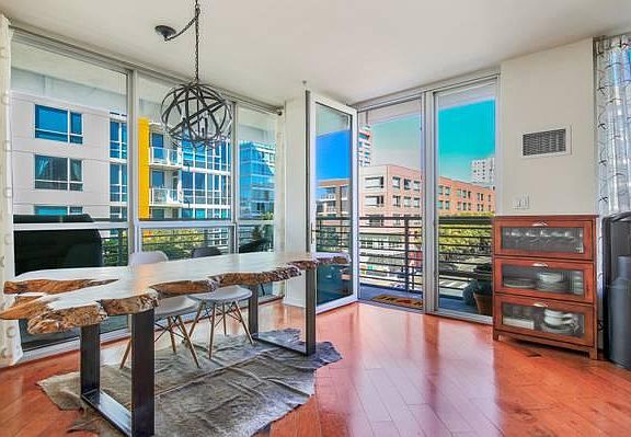 3rd image of 325 Berry St APT 320