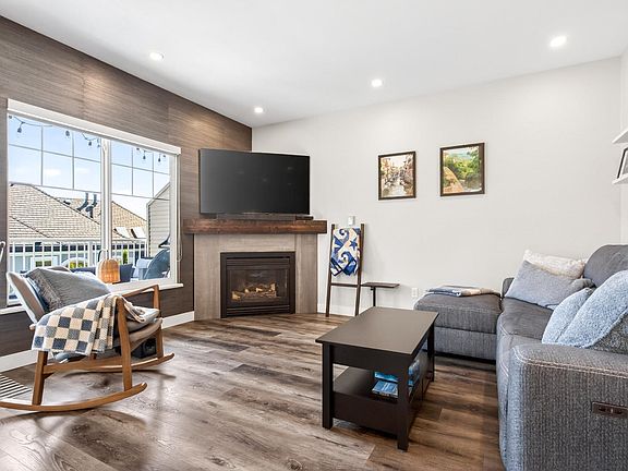 4th image of 1751 Paddock Dr #21