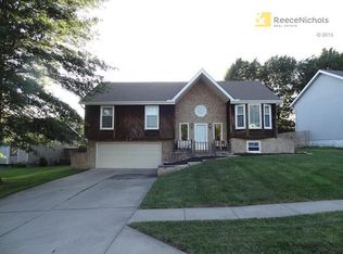 10444 N Cherry Dr, Kansas City, MO 64155