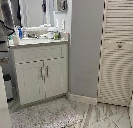 3rd image of 1212 The Pointe Dr #1212