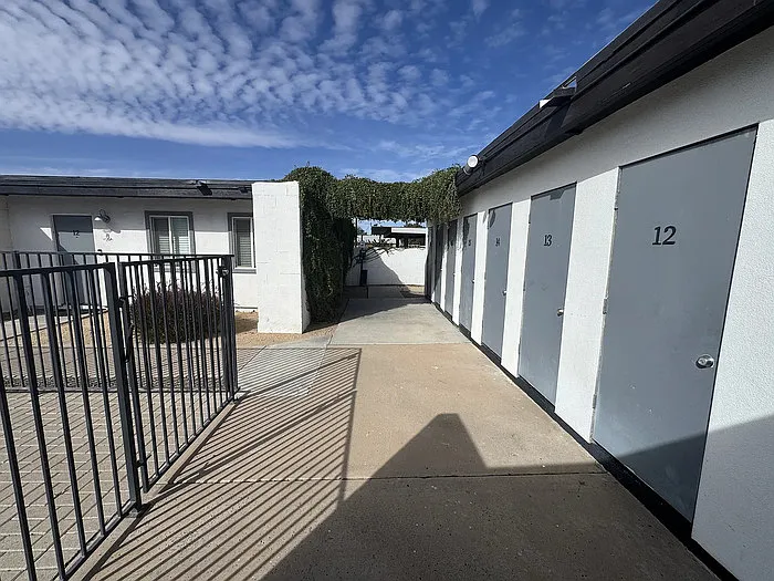 2 bed, 1.0 bath, 950 sqft, $1,215 — Photo 4