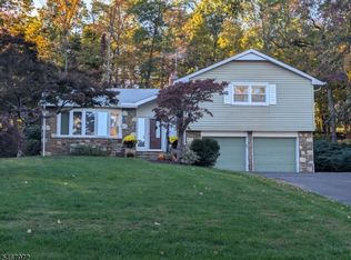26 Fawn Dr, Flemington, NJ 08822