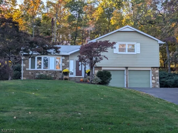 26 Fawn Dr, Raritan Twp., NJ 08822